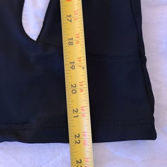 Tail Athletic Jacket and Pant Warm-up Set in Black & White Small - Picture 11 of 15